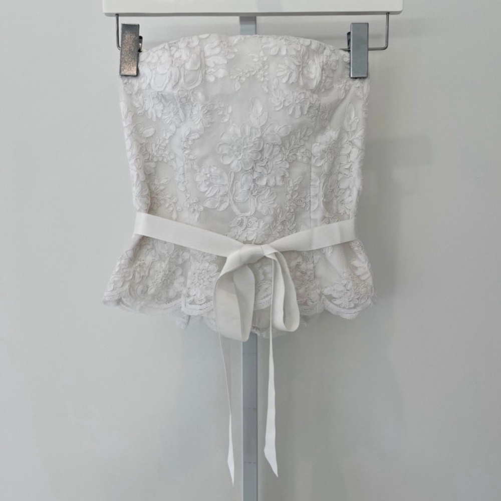 CHETTA B WHITE LACE STRAPLESS BUSTIER SIZE US 4 NWOTS!